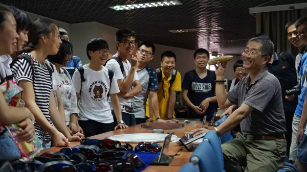 闵行中学:为学生提供源源不断的心理营养