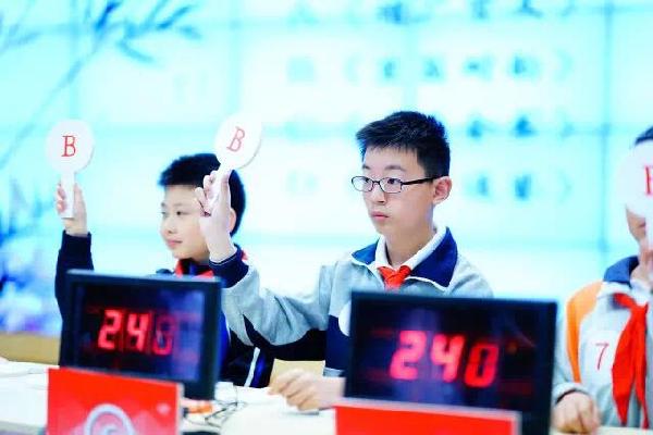 二小何泽华同学连续两年斩获国学达人挑战赛市