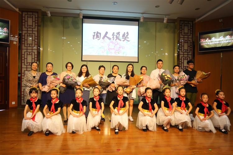 [闵行]新梅小学:陶人季 芬芳季 第四届陶人教师