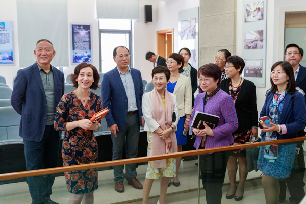 普陀区政协一行参观考察闵行区青少年活动中心