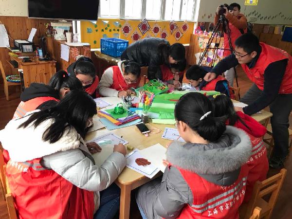 [闵行]实验西校:学雷锋,在行动