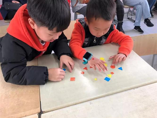 [浦东]张江镇中心小学:丰富的课程 快乐的校园-