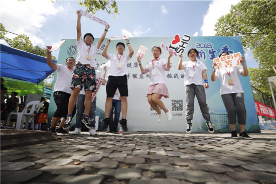 00后大学生报到啦!有主见、够自我、敢表达…