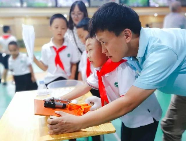 [浦东]观澜小学:决战观澜OM 播下科技小火种