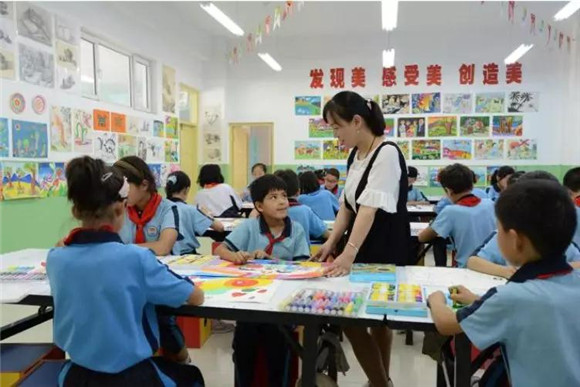 为上海建一支带不走的教师队伍!中南对口援疆一喀什环初中部新乡市图片