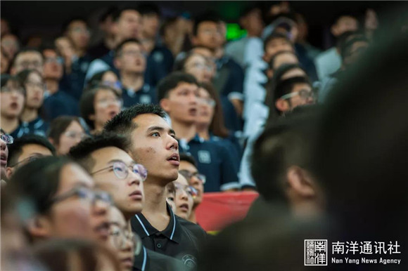 还记得最初的梦想吗足球,还记得最初的梦想吗足球英语