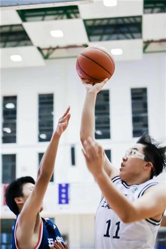 CBA中文网——中国男子篮球职业联赛赛程比分+球队数据+盘口分析金陵体育新专利揭秘：篮球赛计时计分与互动装置的未来