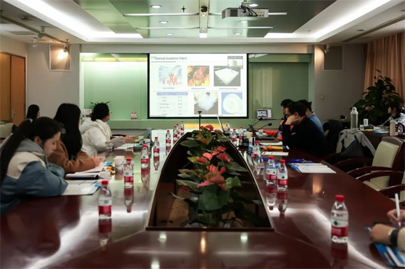 为未来纺织发展定制“中国方案”？来听听他们在东华怎么说CQ9电子 CQ9传奇电子(图4)