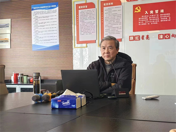 浦东]潼港小学：春风化雨万物润 科研兴校才人出(图2)