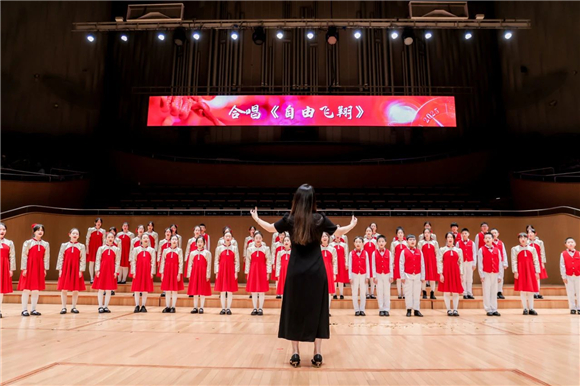 进才实验中学:弦歌雅韵启新岁 卓越领航谱华章